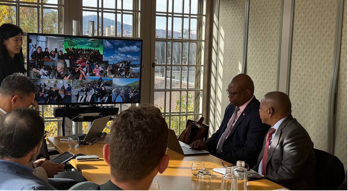 Dr. Shengnan Li, a postdoctoral researcher at the Blockchain Center, responsible for managing the joint UZH-UCT summer school program, giving a presentation.. 